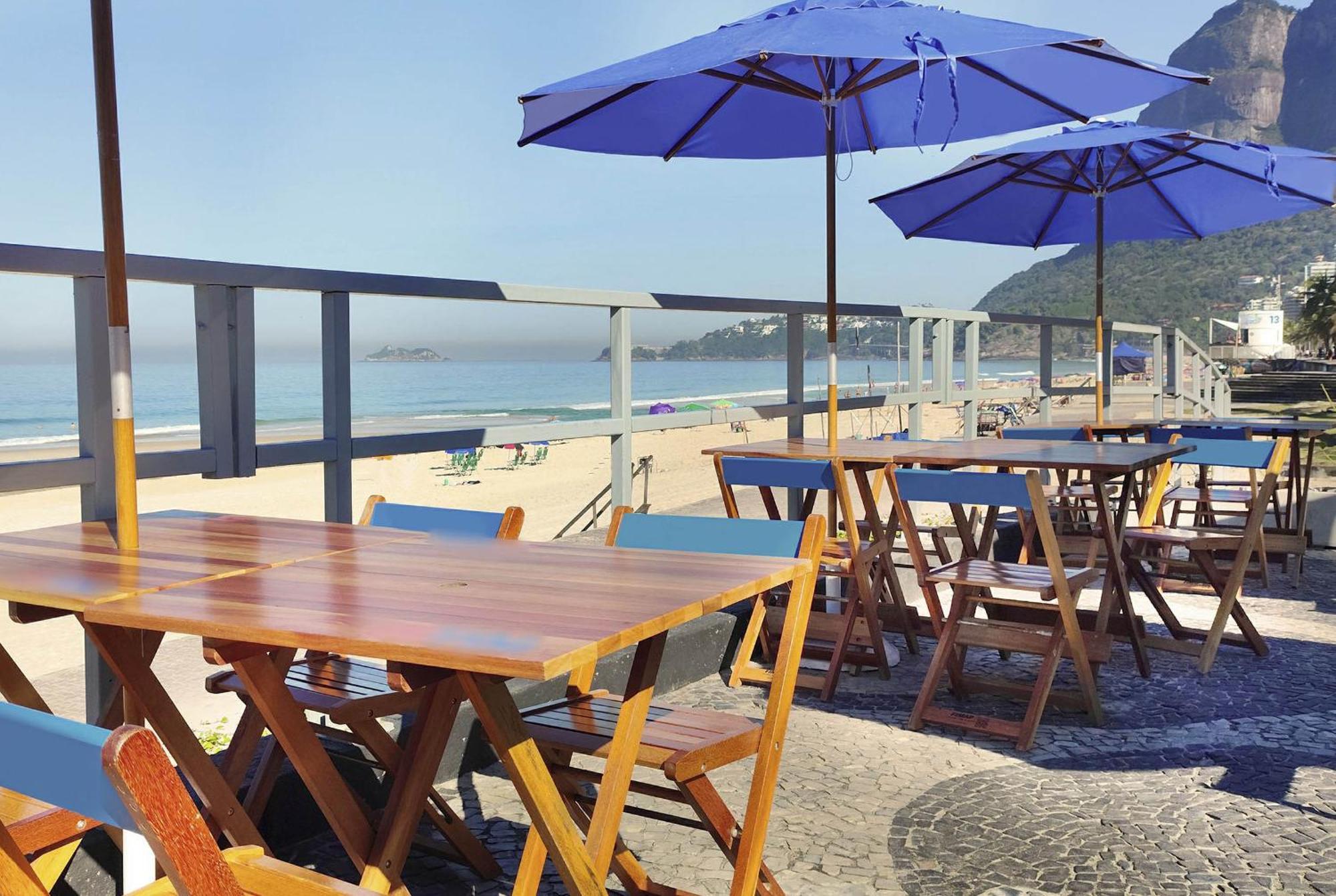 Hotel Nacional Rio De Janeiro - Oficial Eksteriør bilde A beach bar in Rio de Janeiro, Brazil